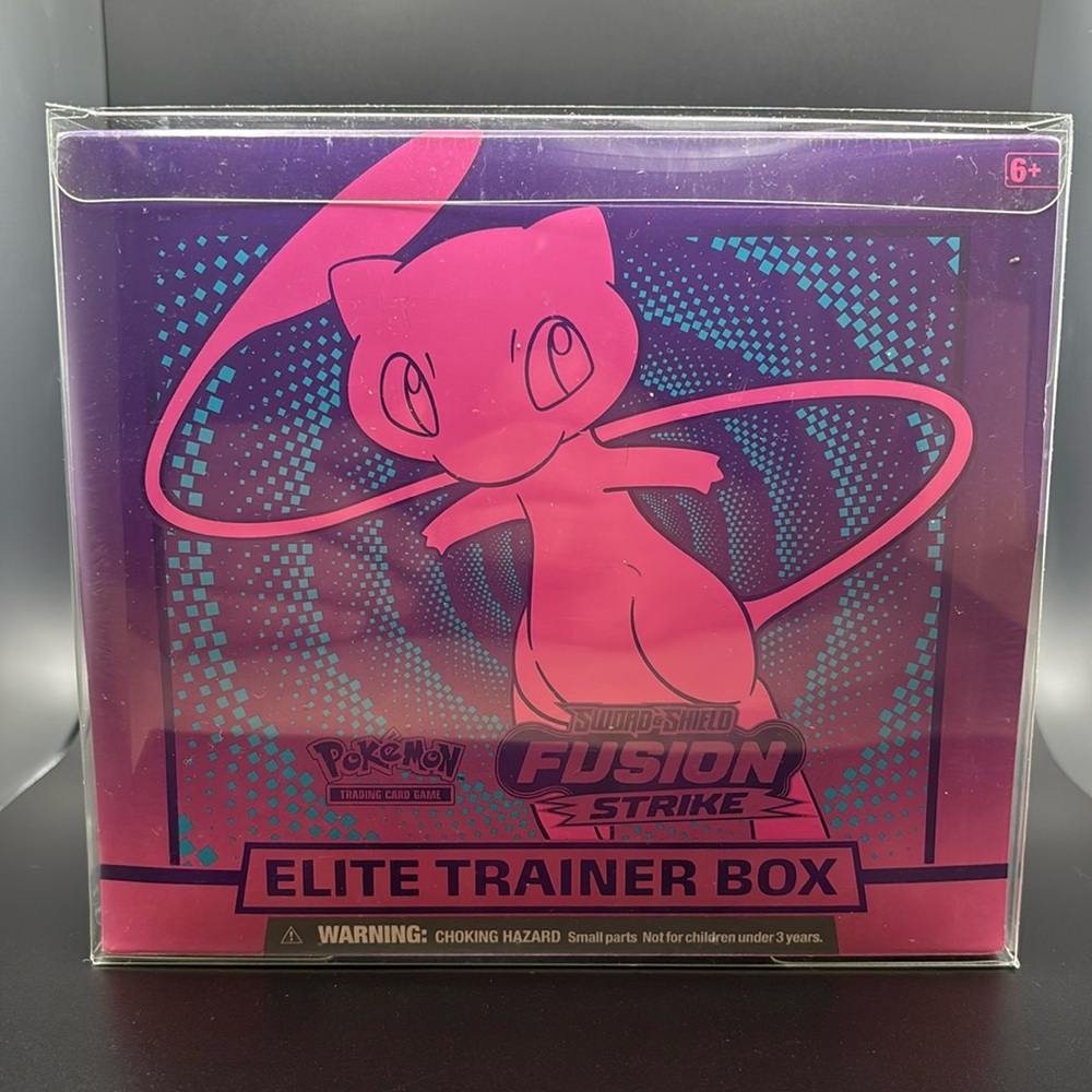 Pokemon TCG Fusion Strike Elite Trainer Box, NWT